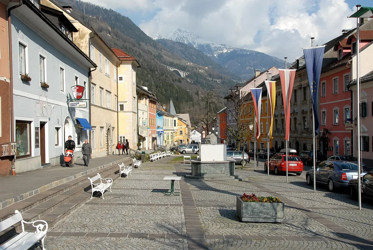 Ansicht von Obervellach, Österreich. Keine Abbildung eines bestimmten Verleihgeschäfts.